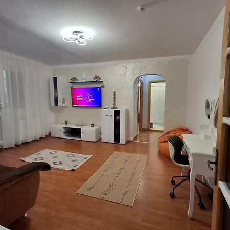 Apartament Alis2011 Buzău Esterno foto